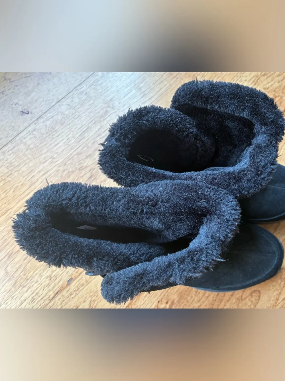 Black Winter Suede Boots with Fleece Lining women size 7. Snow boots